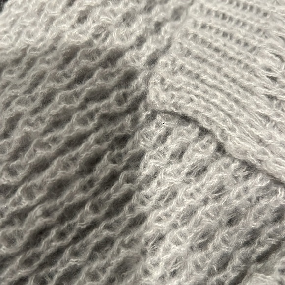 Bundle of Scarves and Gloves - Picture 12 of 12